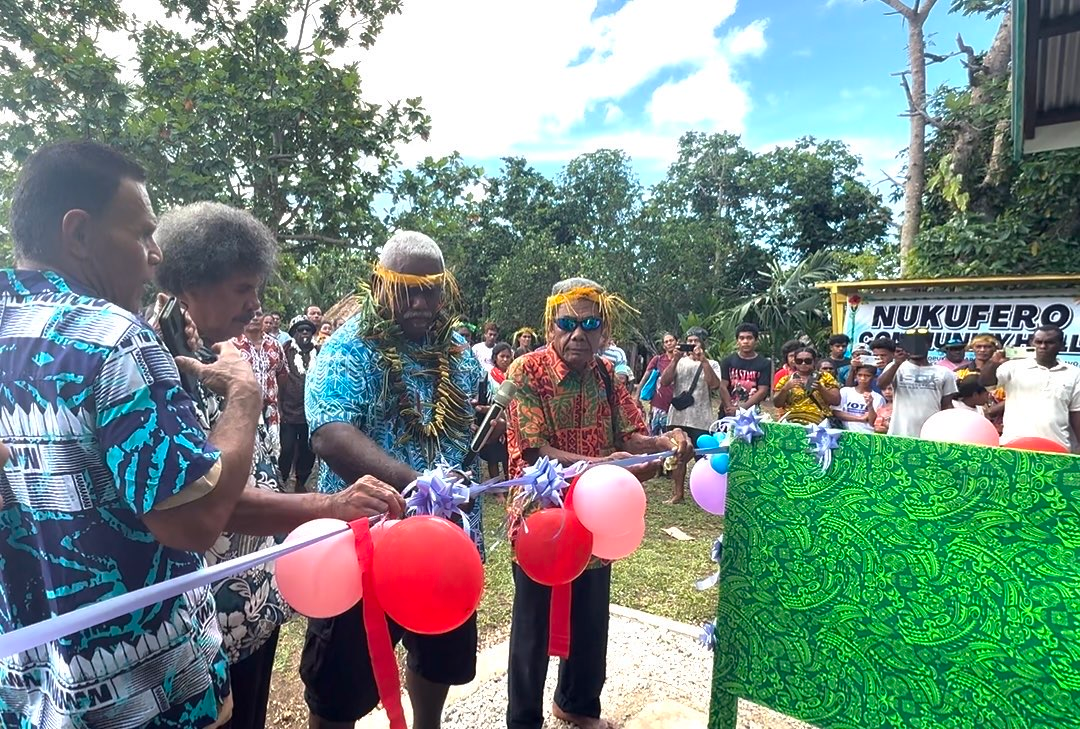 MP Salopuka Hands Over New $328,000 Community Hall to Nukufero